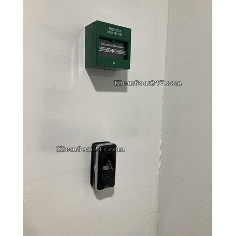 F18 Fr1200 KhoaChot Yli Emergency CuaGo KhungGo 4
